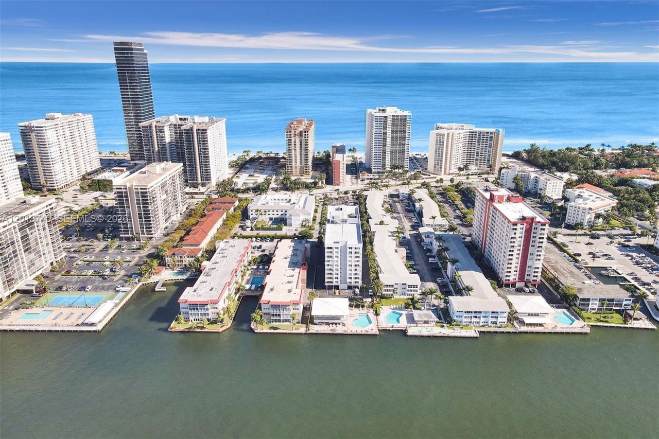 3113 S Ocean Dr , Unit 710, Hallandale Beach, FL 33009 Photo