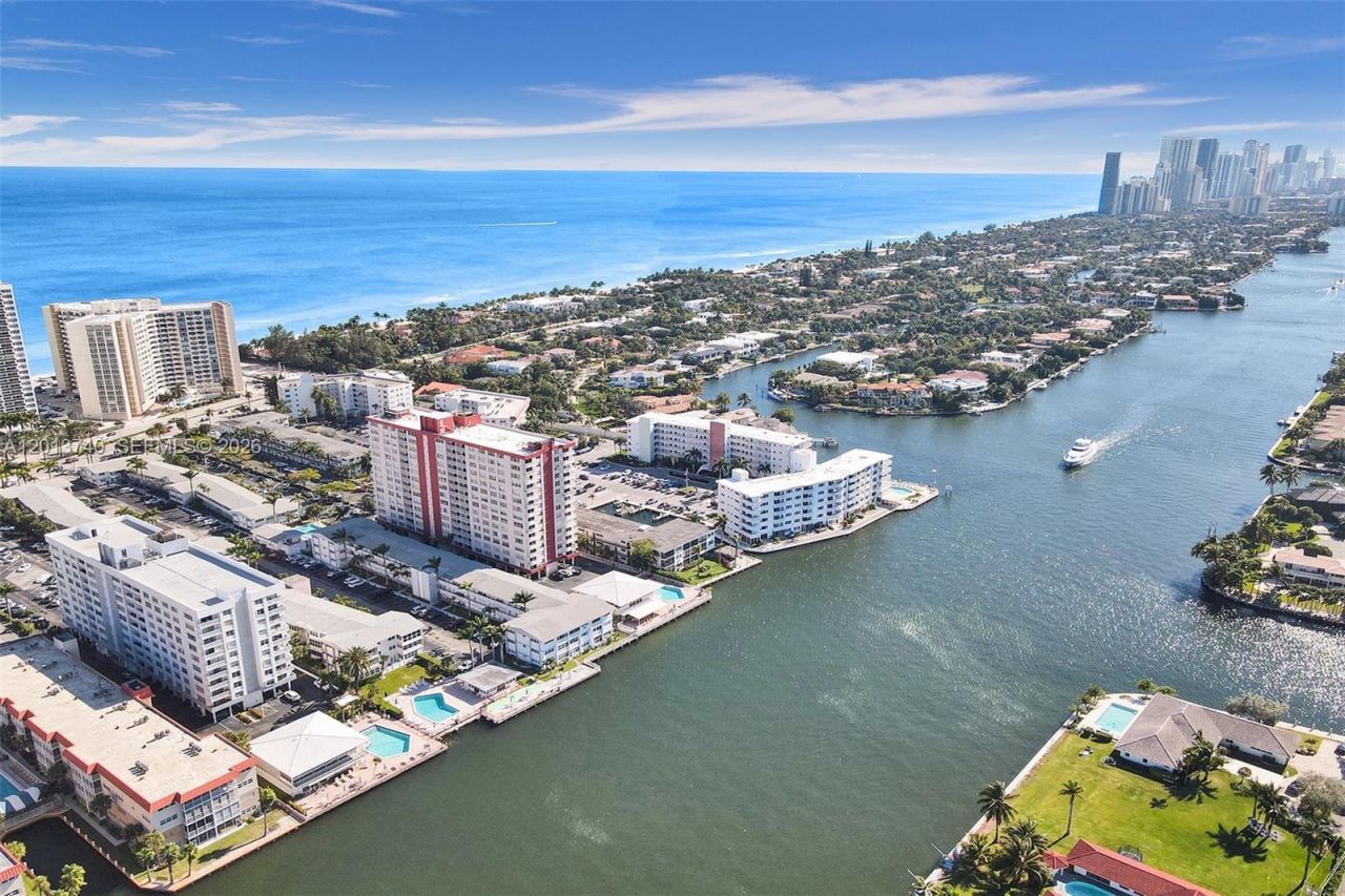 3113 S Ocean Dr , Unit 710, Hallandale Beach, FL 33009 Photo