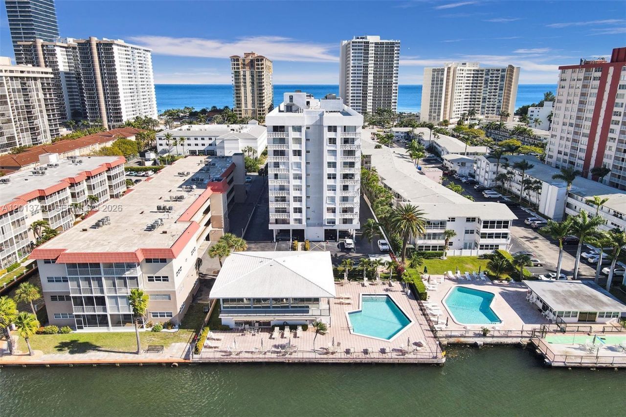 3113 S Ocean Dr , Unit 710, Hallandale Beach, FL 33009 Photo