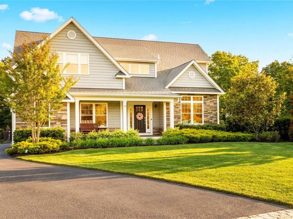 38 Blackberry Lane , Center Moriches, NY 11934