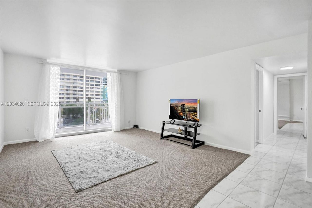 1849 S Ocean Dr , Unit 407, Hallandale Beach, FL 33009 Photo