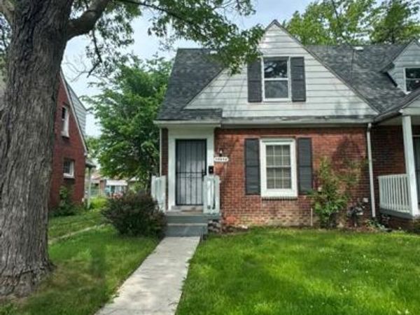 12655 Kelly Road, Detroit, MI 48224