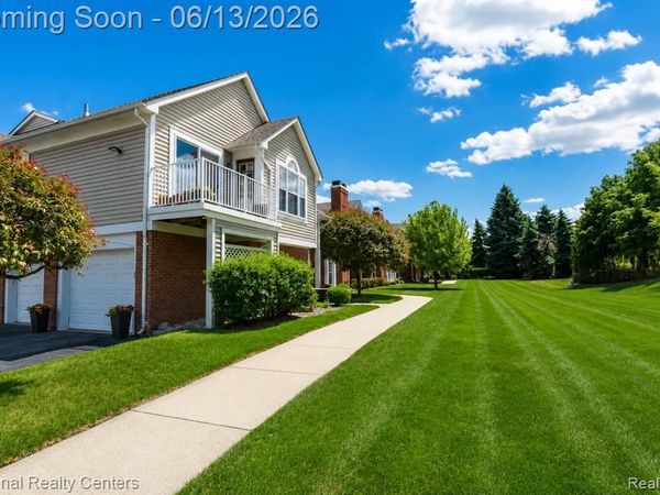 4033 Berkshire Drive, Sterling Heights, MI 48314