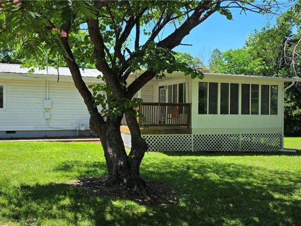 28660 Crestline Road, Gravois Mills, MO 65037