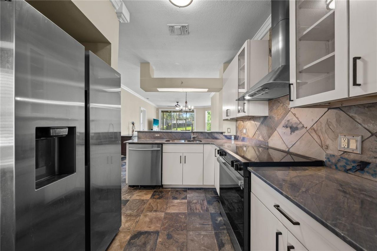 2664 Emerald Lake Court , Unit 2664, Kissimmee, FL 34744 Photo