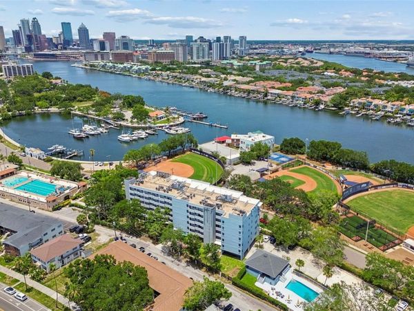 160 COLUMBIA DRIVE , Unit 206, TAMPA, FL 33606
