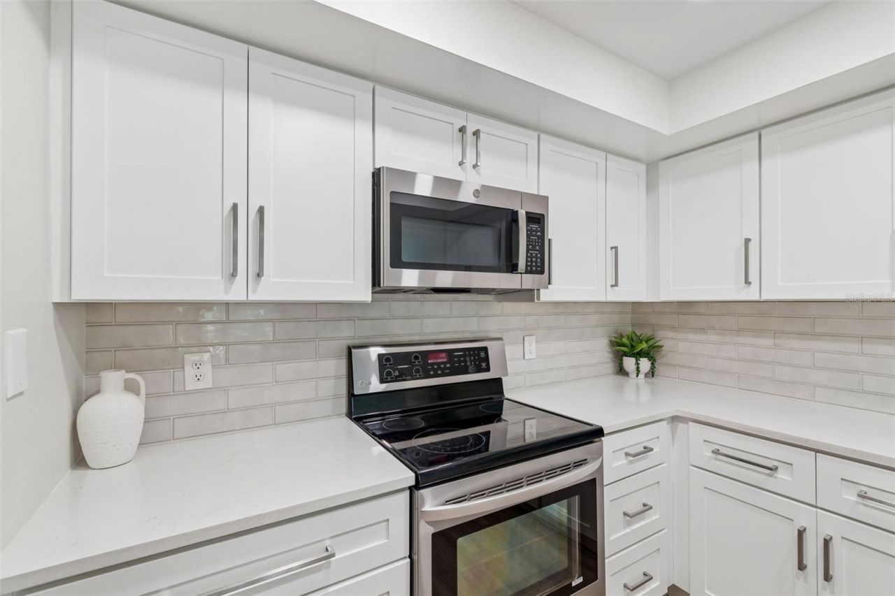 160 Columbia Drive , Unit 206, Tampa, FL 33606 Photo