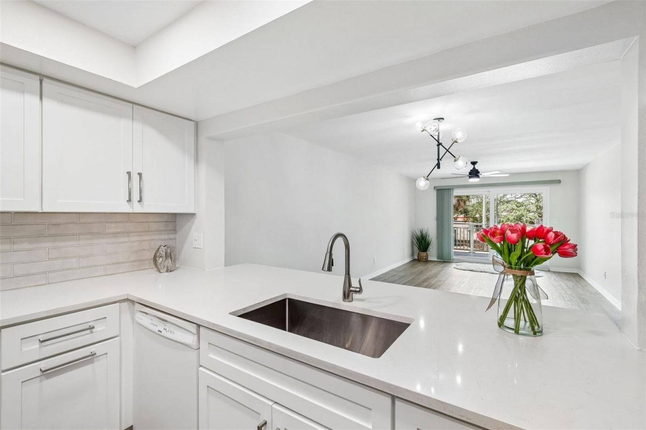 160 Columbia Drive , Unit 206, Tampa, FL 33606 Photo