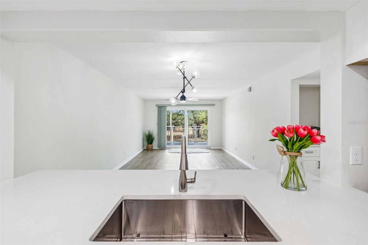 160 Columbia Drive , Unit 206, Tampa, FL 33606 Photo