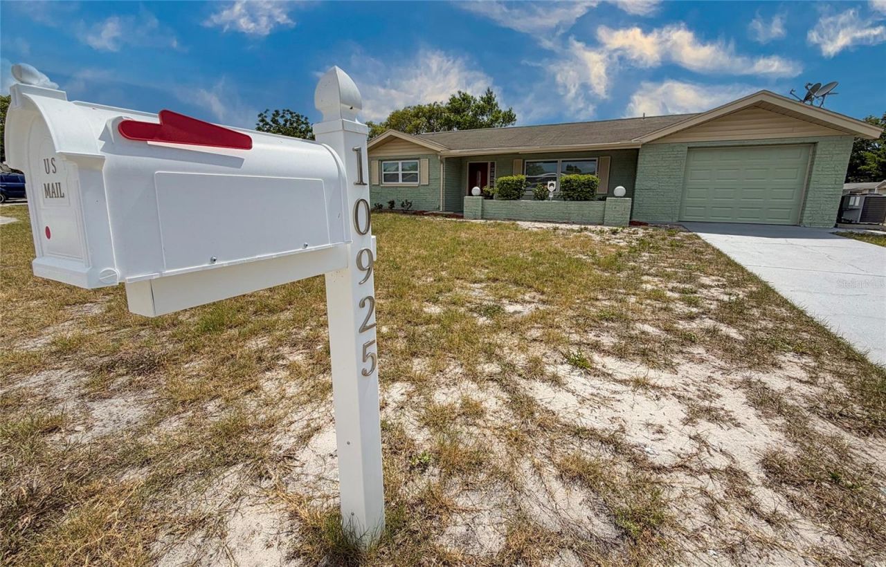 10925 Piccadilly Road, Port Richey, FL 34668 Photo