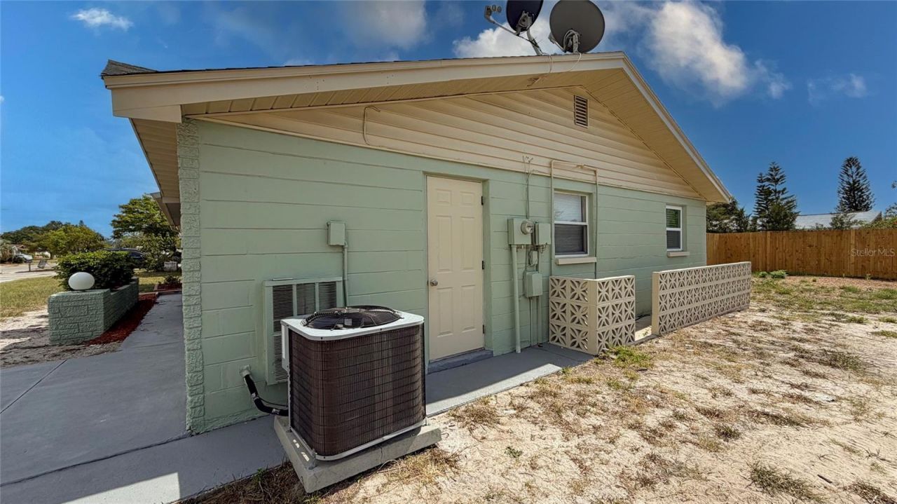 10925 Piccadilly Road, Port Richey, FL 34668 Photo