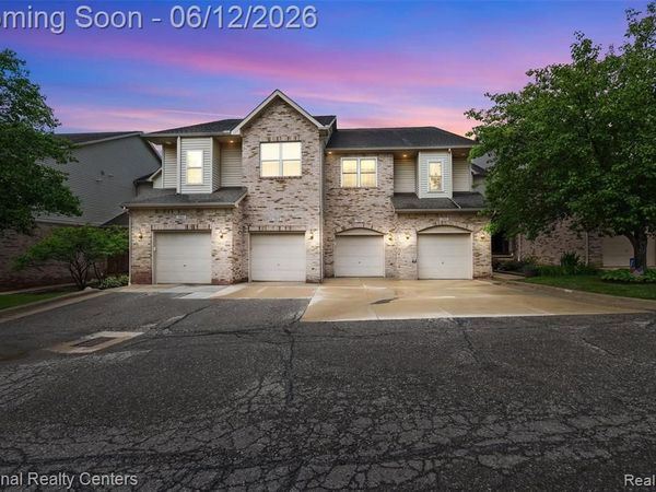 5905 High Pointe Court , Brighton Twp, MI 48116