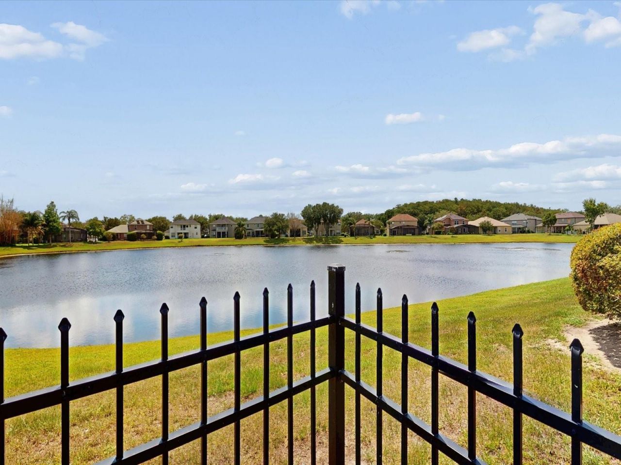 6609 Lake Pembroke Place , Orlando, FL 32829 Photo