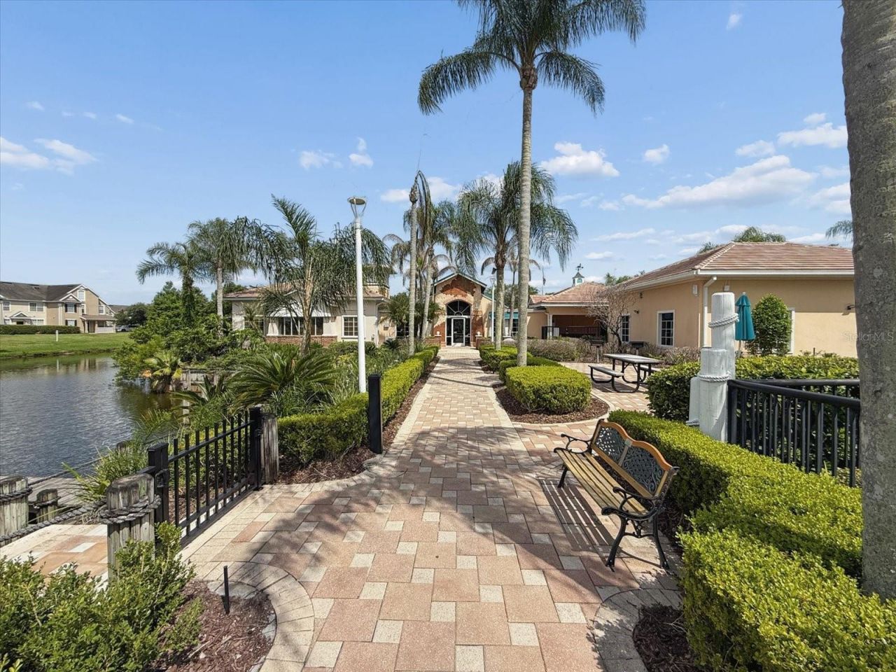6609 Lake Pembroke Place , Orlando, FL 32829 Photo