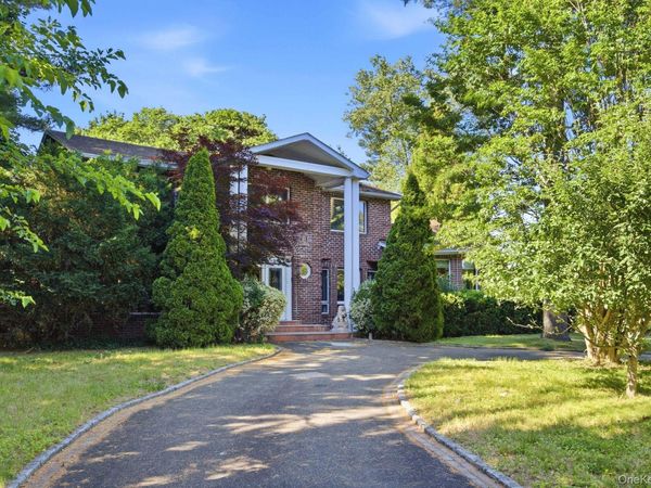 1 Bridle Path Drive , Old Westbury, NY 11568