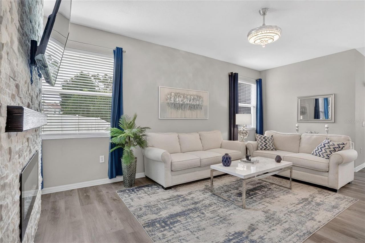 8821 N River Road, Tampa, FL 33635 Photo