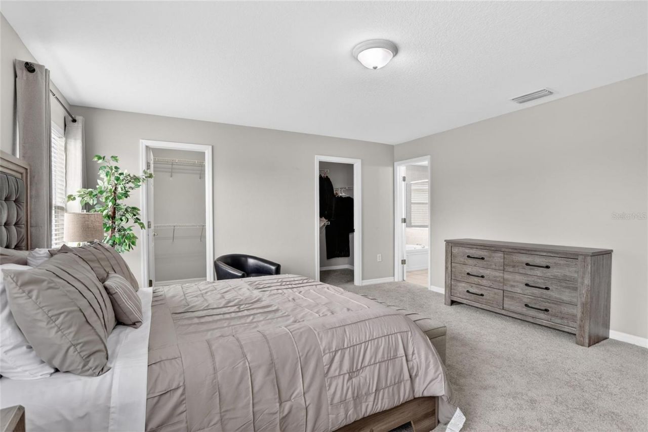 8821 N River Road, Tampa, FL 33635 Photo