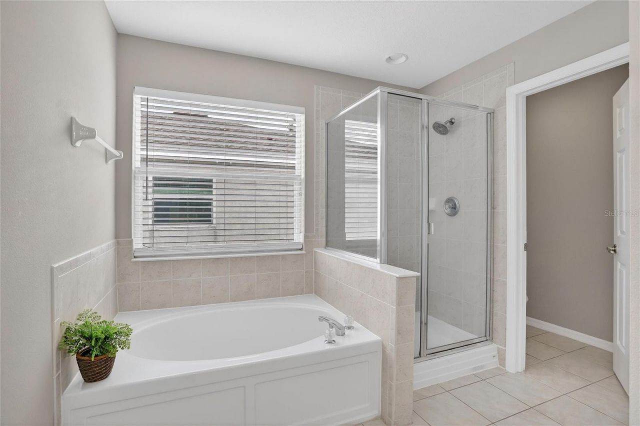 8821 N River Road, Tampa, FL 33635 Photo