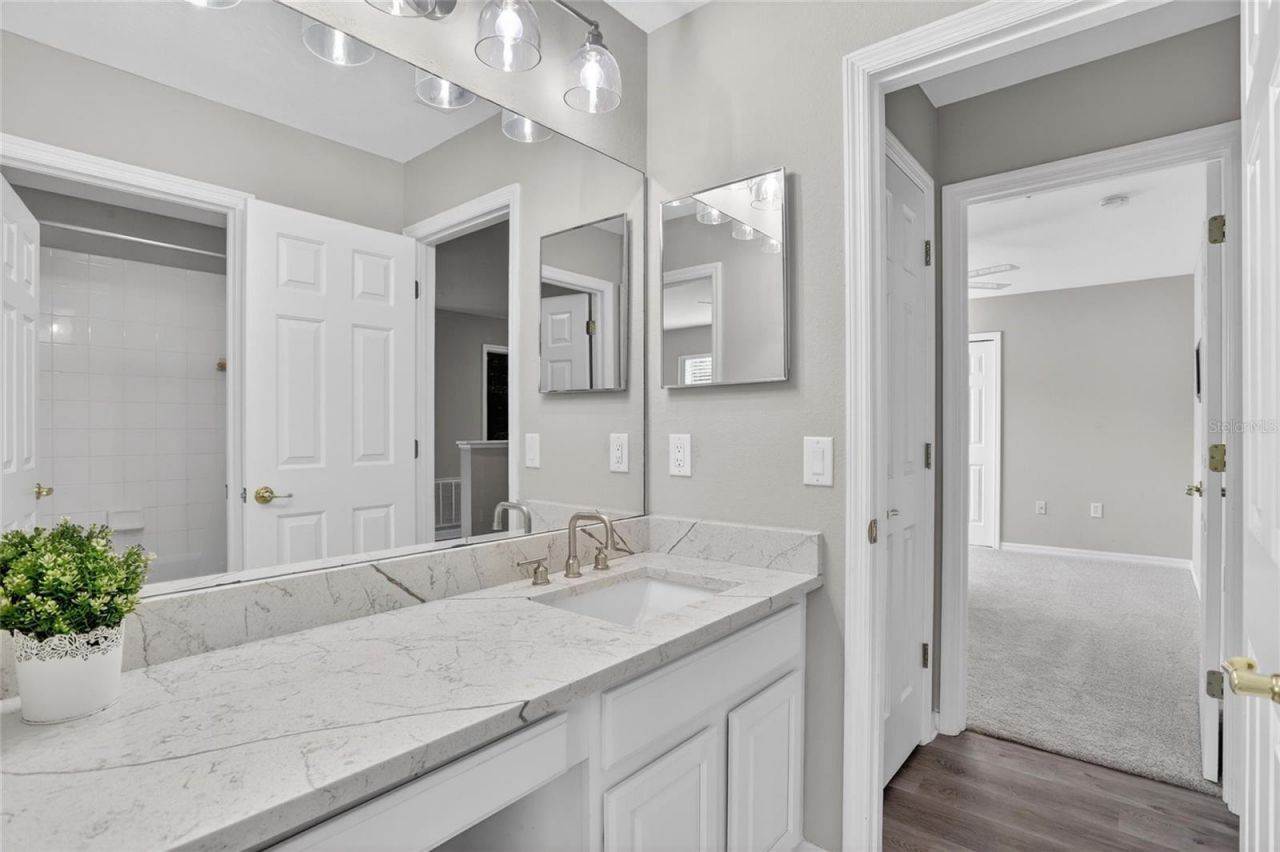 8821 N River Road, Tampa, FL 33635 Photo