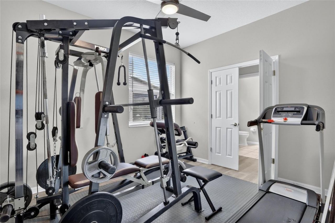 8821 N River Road, Tampa, FL 33635 Photo