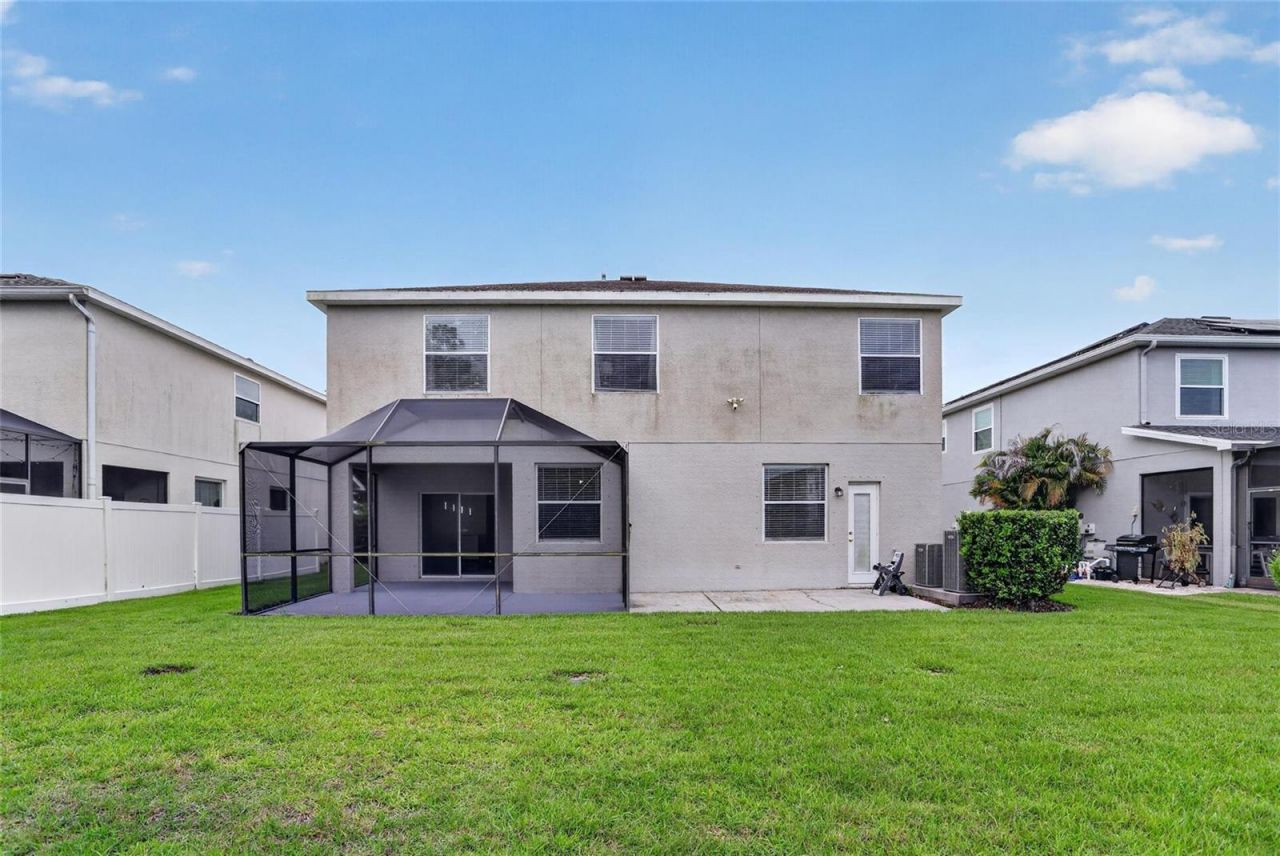 8821 N River Road, Tampa, FL 33635 Photo