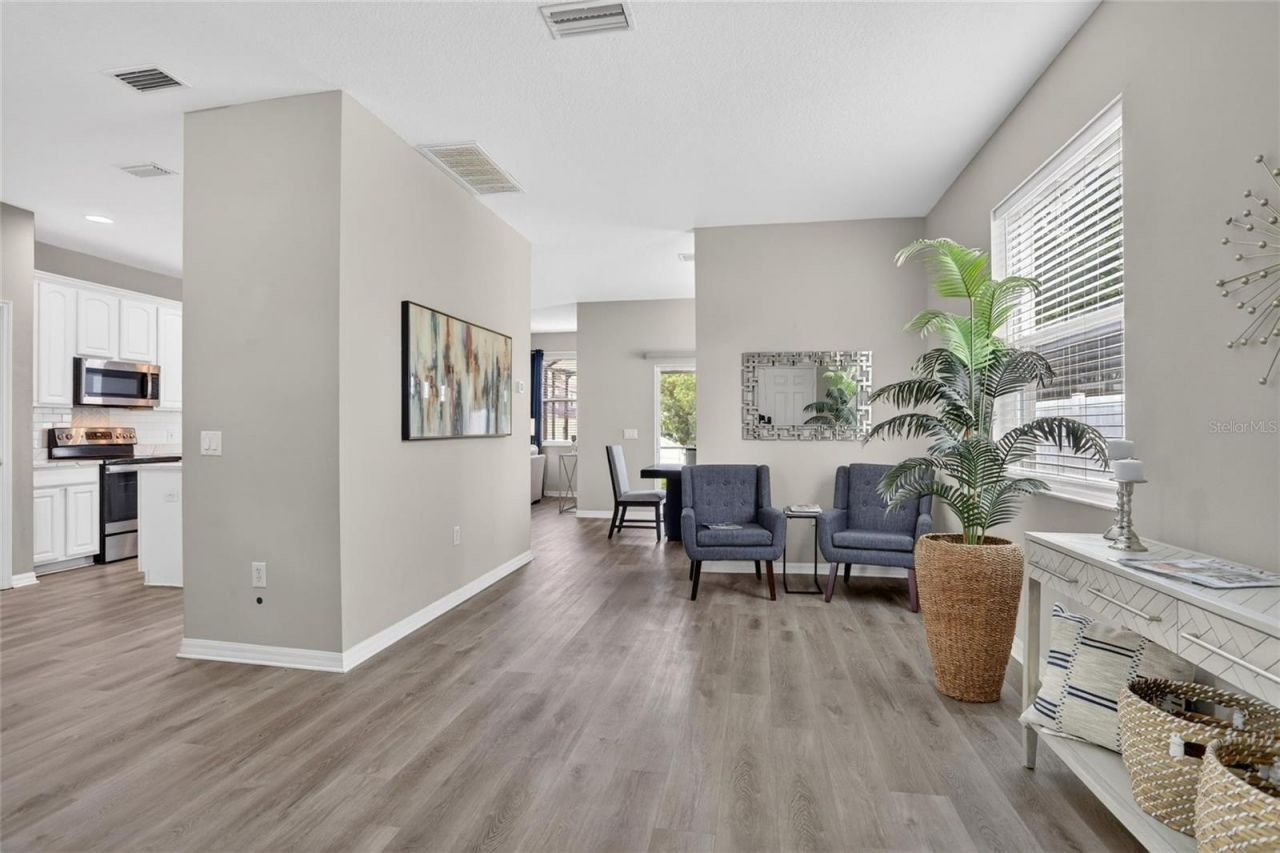 8821 N River Road, Tampa, FL 33635 Photo