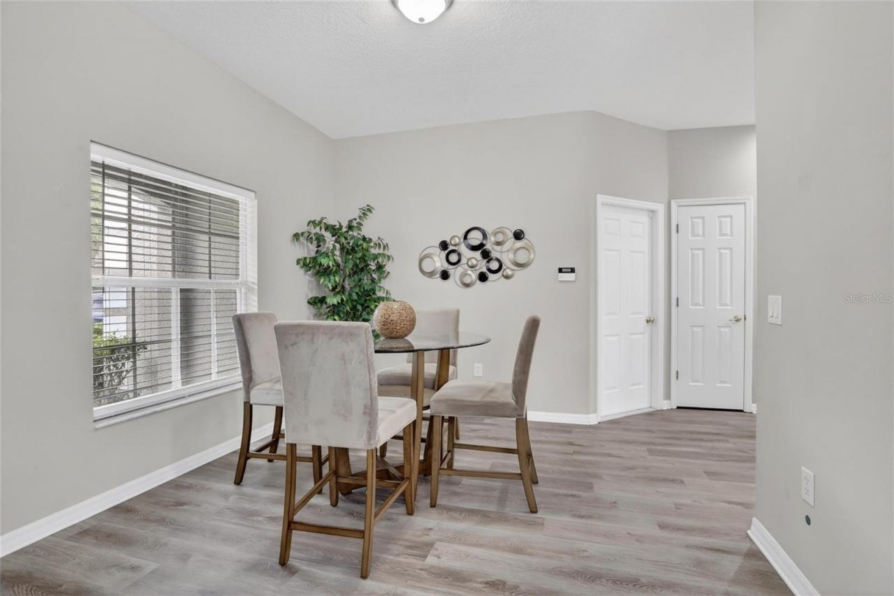 8821 N River Road, Tampa, FL 33635 Photo