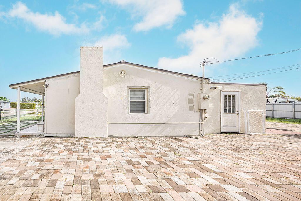2333 Wabasso Drive, West Palm Beach, FL 33409 Photo
