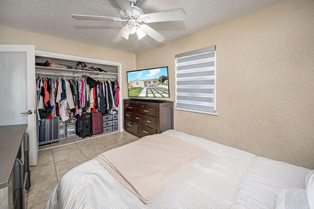 2333 Wabasso Drive, West Palm Beach, FL 33409 Photo