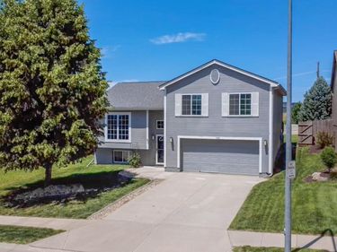 16910 Camden Avenue, Omaha, NE 68116