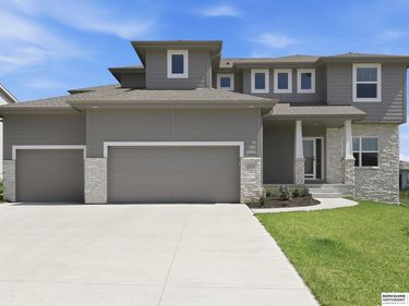 12619 Carpenter Street, Papillion, NE 68138