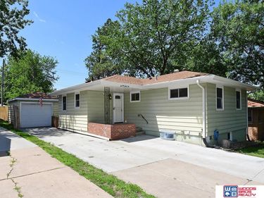 7041 Holdrege Street, Lincoln, NE 68505