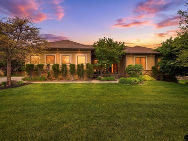 9650 Cotswold Lane, Lincoln, NE 68526