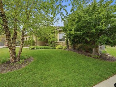 9650 Cotswold Lane, Lincoln, NE 68526