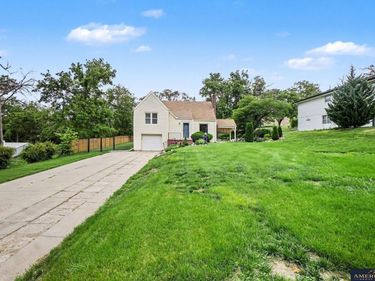 7314 Lawndale Drive, Omaha, NE 68134