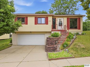 6330 N 109th Circle, Omaha, NE 68164