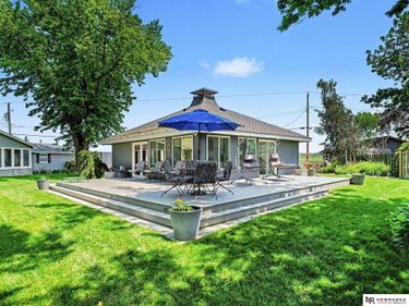 2216 E Lake Drive, Union, NE 68455
