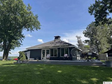 2216 E Lake Drive, Union, NE 68455
