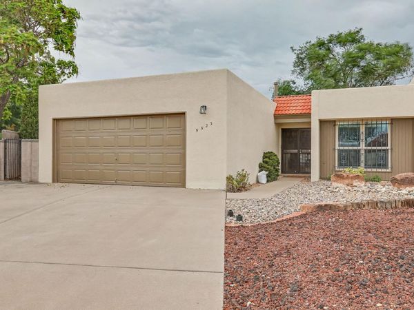 9923 Amigante Drive NE, Albuquerque, NM 87111