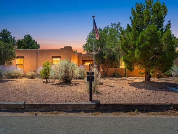 5900 Jones Place NW, Albuquerque, NM 87120