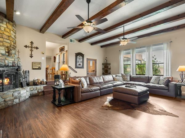 5900 Jones Place NW, Albuquerque, NM 87120