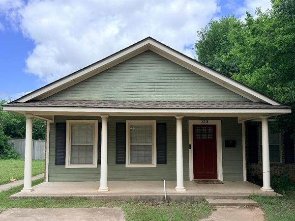 313 E Clegern Avenue, Edmond, OK 73034