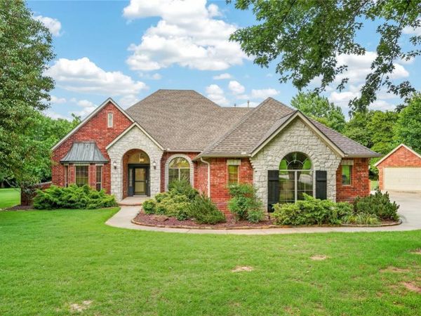 490 Daniel Lee Drive, Choctaw, OK 73020