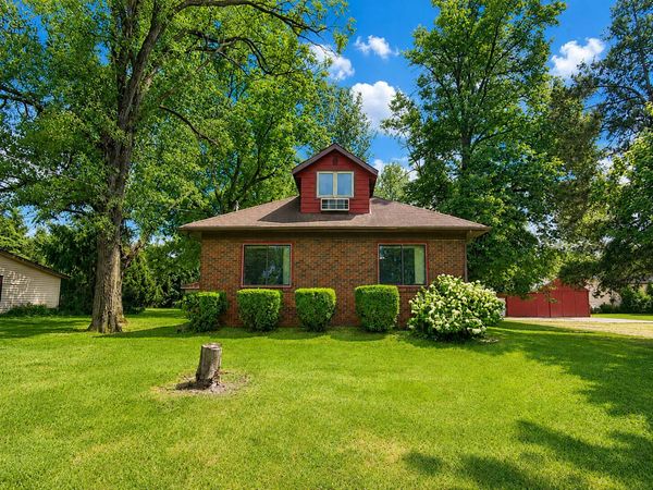 564 W Us Highway 30 , Valparaiso, IN 46385