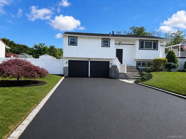 132 Berkeley Avenue, Selden, NY 11784