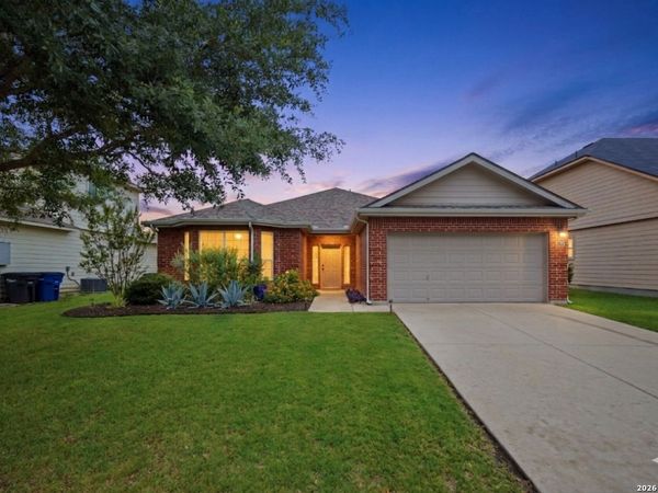 855 Avery, New Braunfels, TX 78130