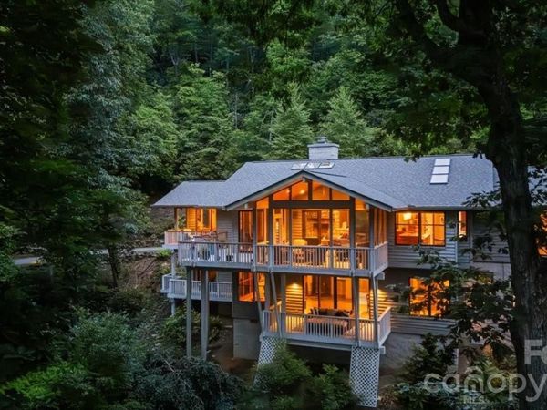 466 Sweetwater Lane , Pisgah Forest, NC 28768