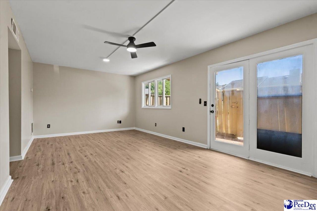 700 S Cashua Apt 10b Photo 23