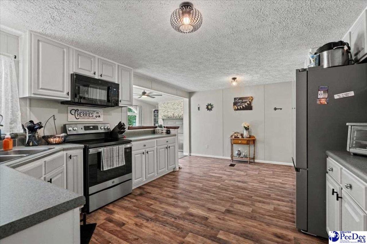 1664 Winding Pond Road Photo 19