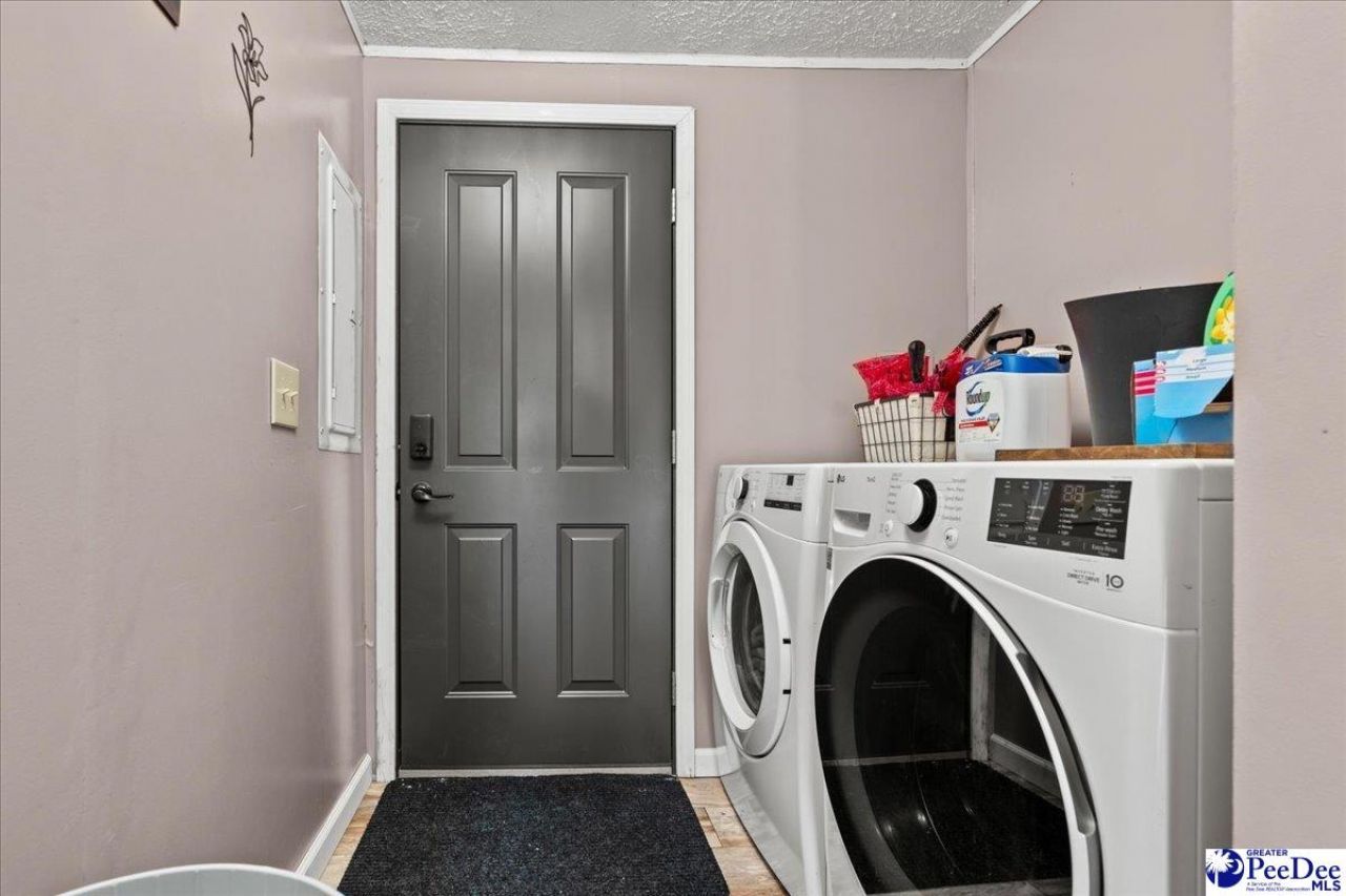 1664 Winding Pond Road Photo 26